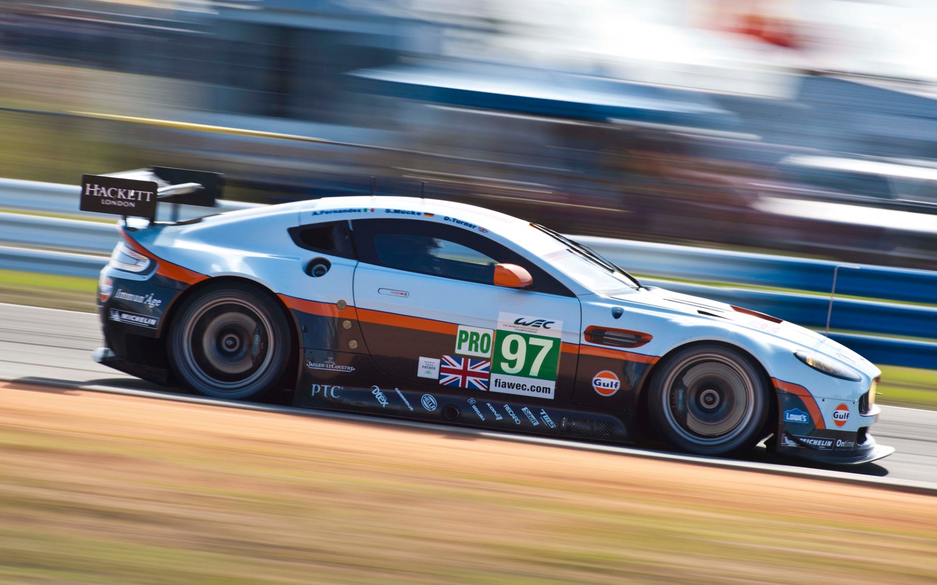 Картинки Aston martin, v8, vantage, 2012, белый, вид сбоку, спорт, скорость фото и обои на рабочий стол