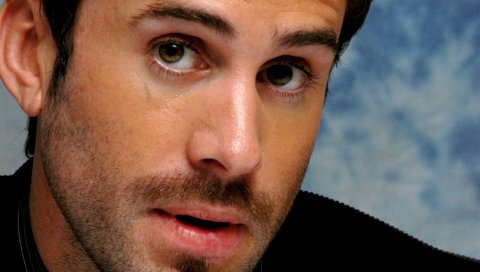 Joseph fiennes, брюнетка, коричневые глаза, щетина, эмоции