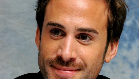 Joseph fiennes, брюнетка, карие глаза, щетина, улыбка, обаятельная