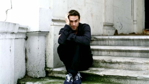 Joseph fiennes, брюнетка, актер, шаги, фотосессия