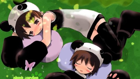 Девушки, усталость, трава, панда, костюм
