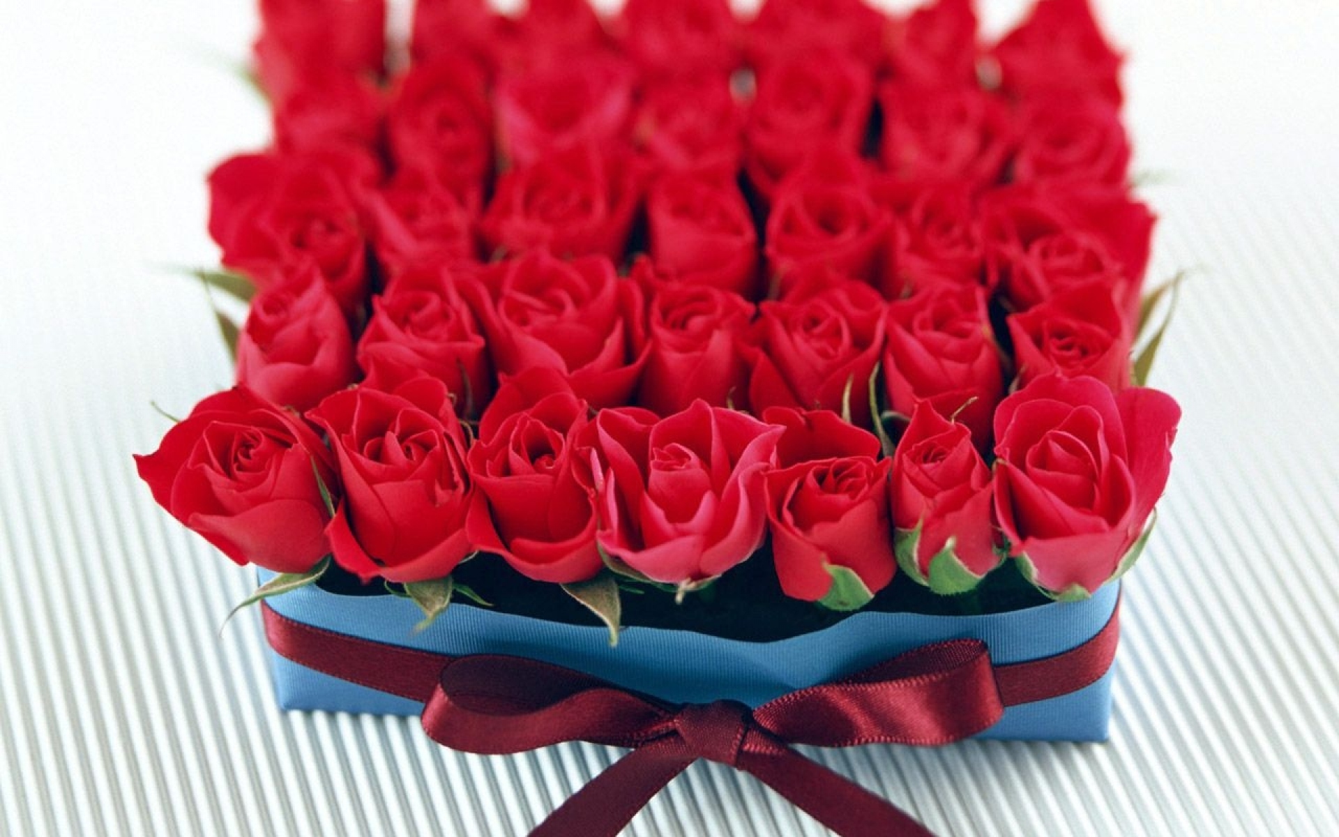 8 martga tabriklar. Красивый букет роз. Цветочки с днем рождения. Букет роз с днем рождения.