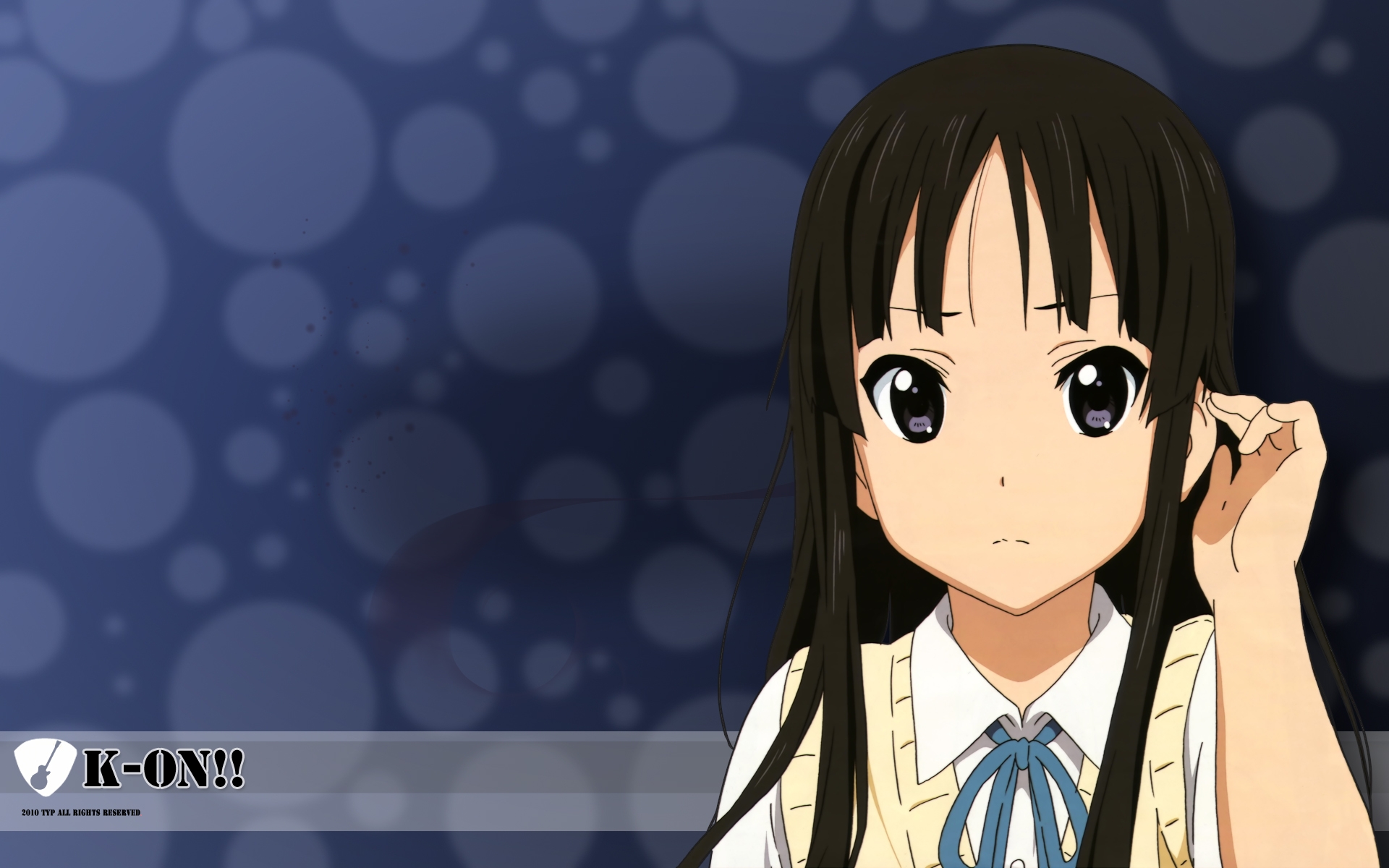 Картинки K-on, akiyama mio, девушка, брюнетка, жест, взгляд фото и обои на рабочий стол