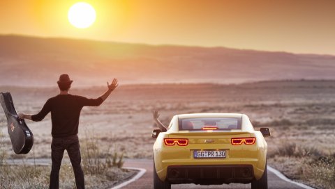 2012, camaro, chevrolet, гитара, гора, человек, пейзаж, природа, солнце, ситуация