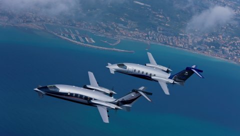 Бизнес-самолет, сделанный в Италии, piaggio p-180 avanti ii
