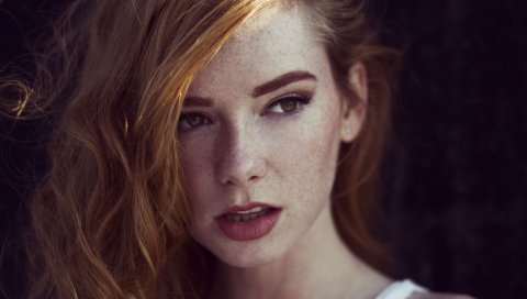 Hattie watson, веснушки, глаза, девушка, красный