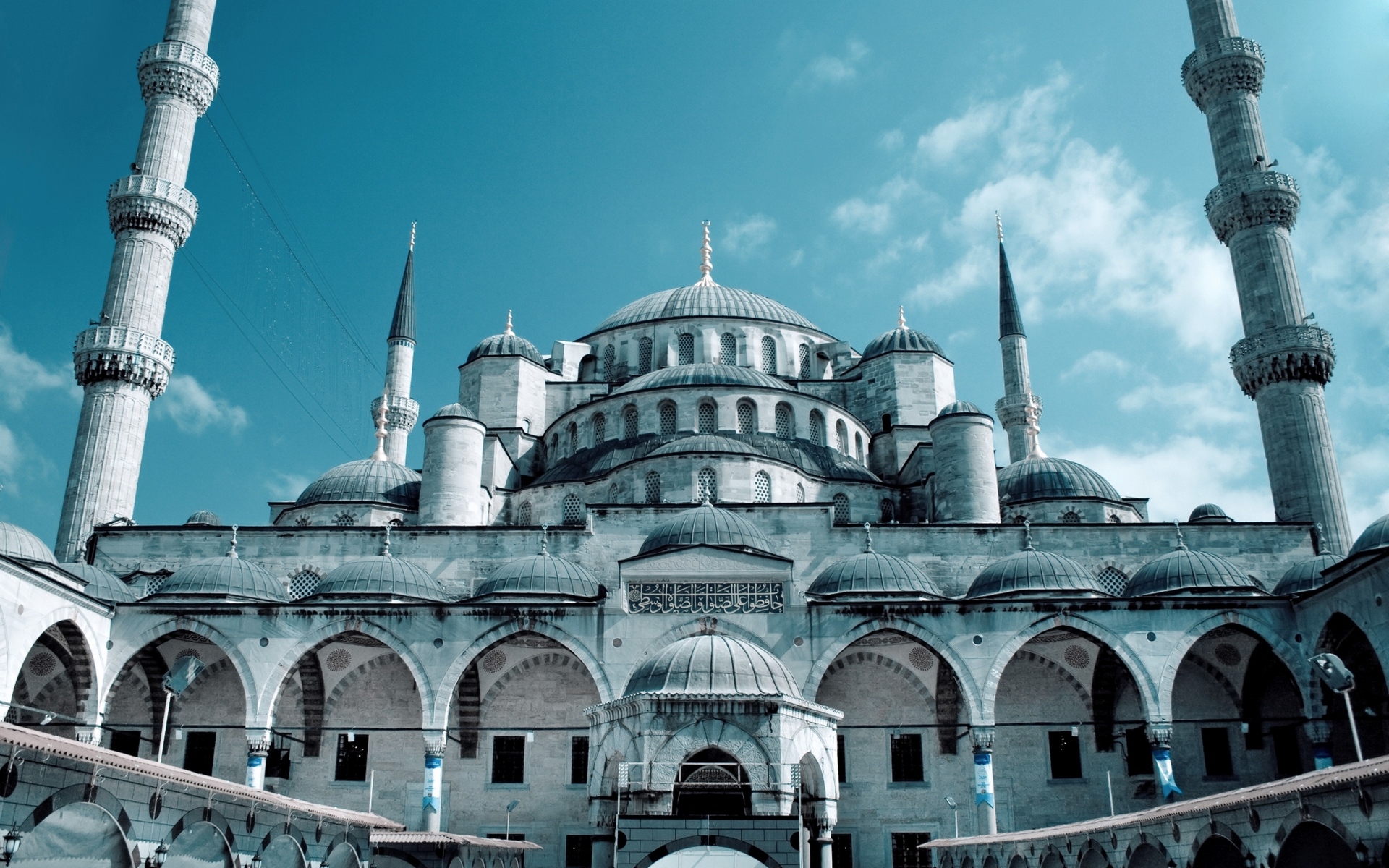 Картинки Величественная мечеть, мечеть султанахмет, истанбул, индейка фото и обои на рабочий стол