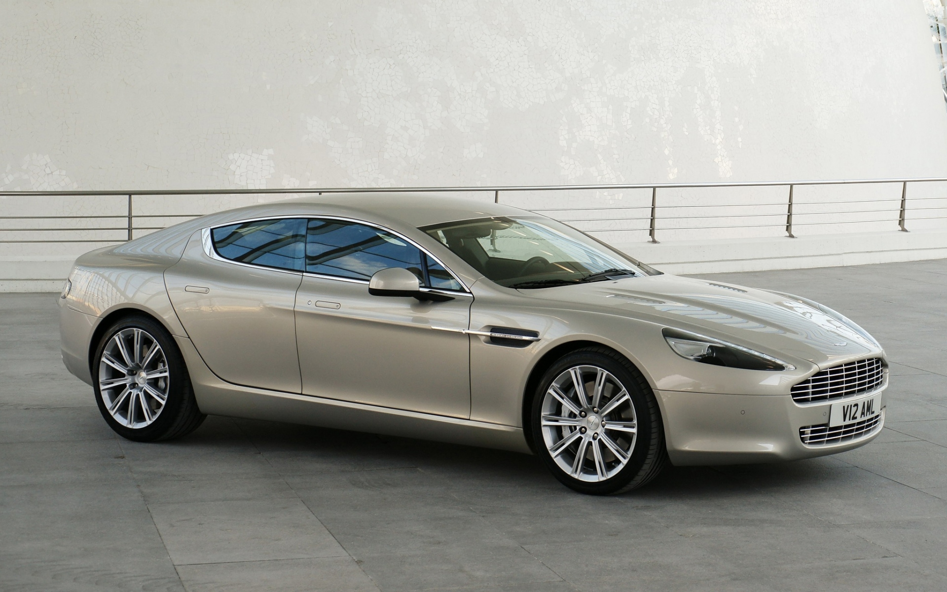 Картинки Aston martin, rapide, 2009, серый, вид сбоку, стиль фото и обои на рабочий стол