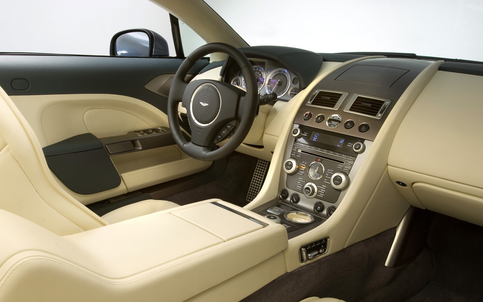 Картинки Aston martin, rapide, 2009, салон, салон, рулевое колесо, спидометр фото и обои на рабочий стол