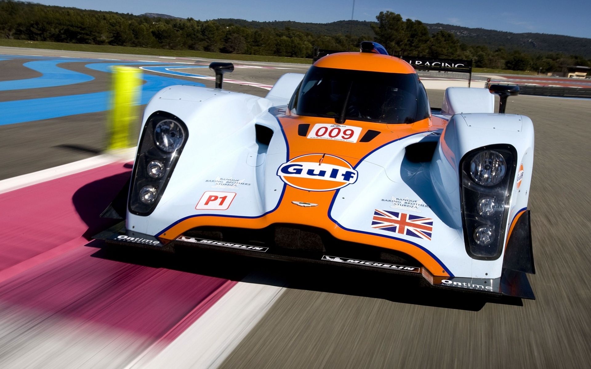 Картинки Aston martin, lmp1, 2009, белый, вид спереди, спорт, скорость, асфальт фото и обои на рабочий стол
