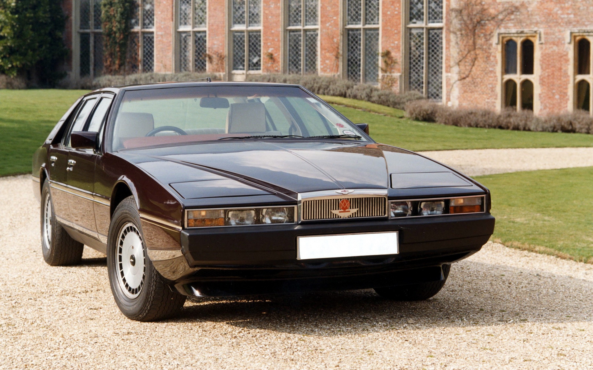 Aston Martin Lagonda 1976