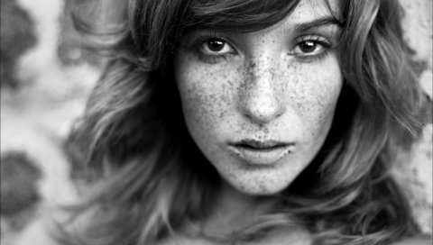 Vica kerekes, рыжие волосы, веснушки, лицо, черный белый