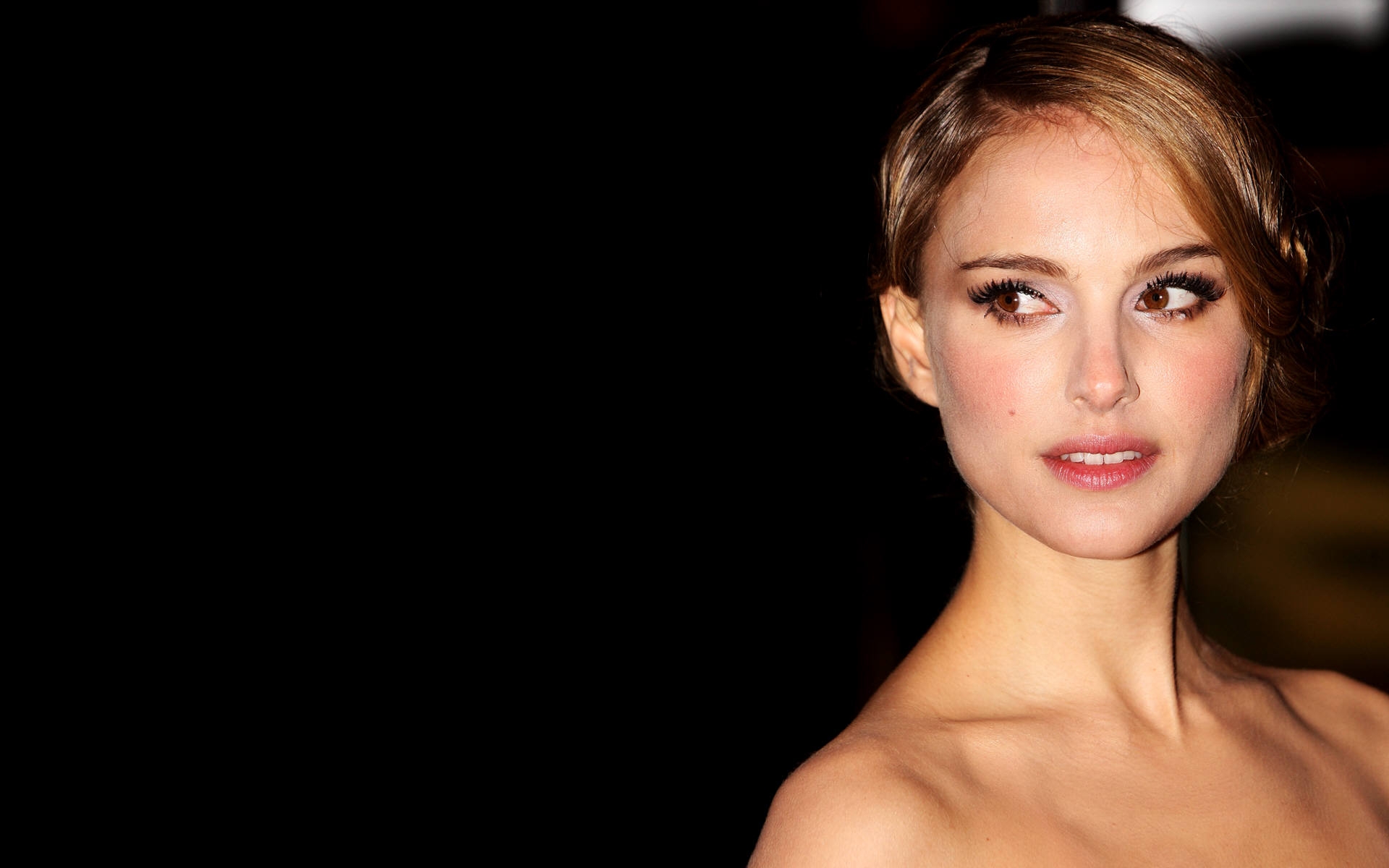 Картинки Natalie portman, брюнетка, лицо, волосы, макияж, взгляд фото и обои на рабочий стол