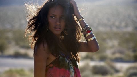 Emanuela de paula, брюнетка, ветер, волосы, платье