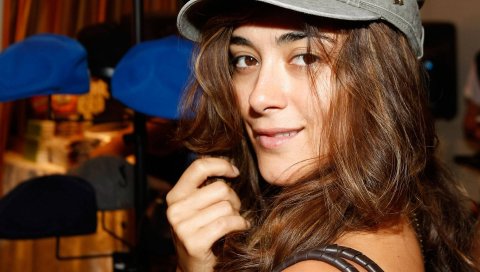 Cote de pablo, брюнетка, лицо, волосы, шляпа, улыбаясь
