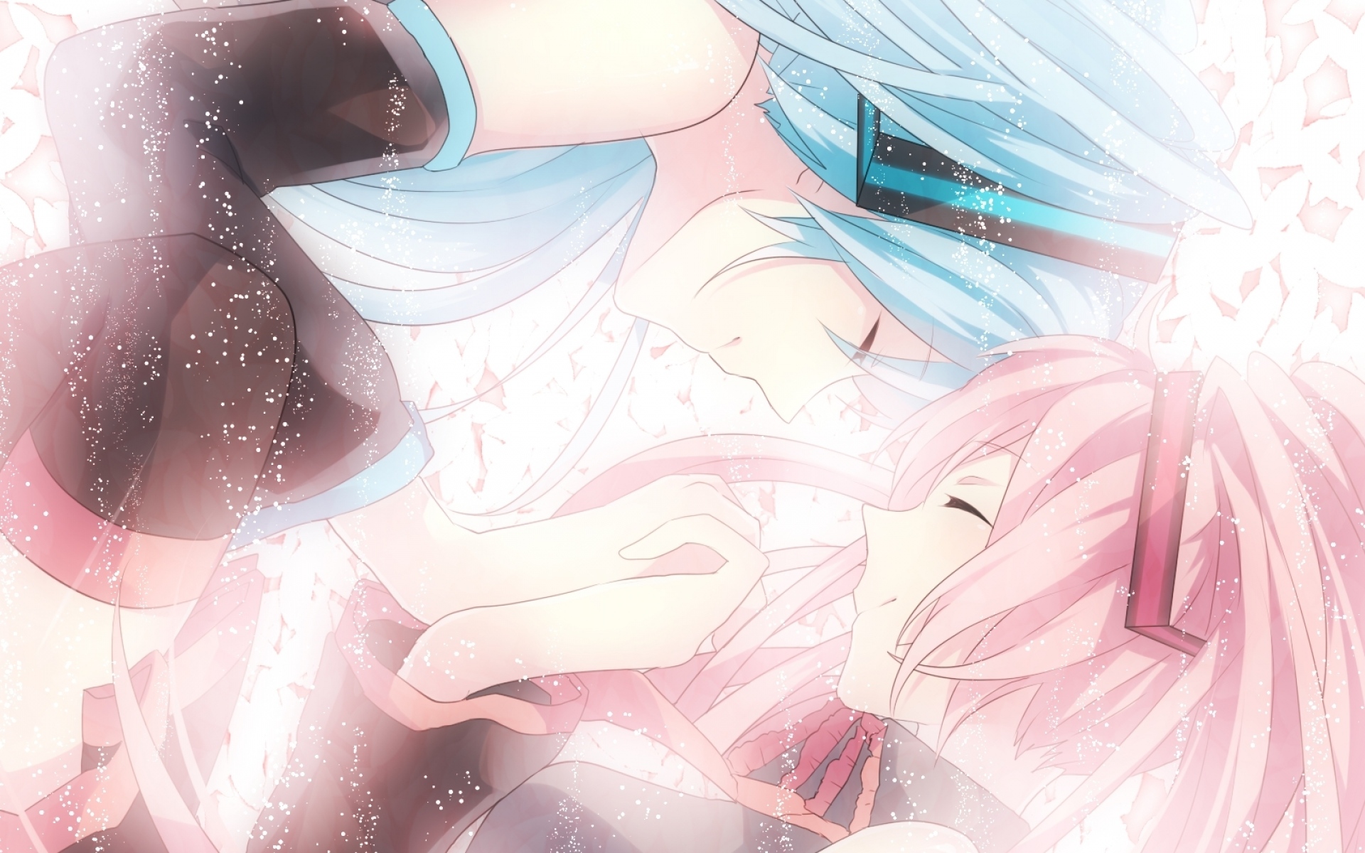 Картинки Hatsune miku, sakura miku длинные волосы, два хвоста, улыбки, две девушки, чулки, закрытые глаза, драгоценности фото и обои на рабочий стол