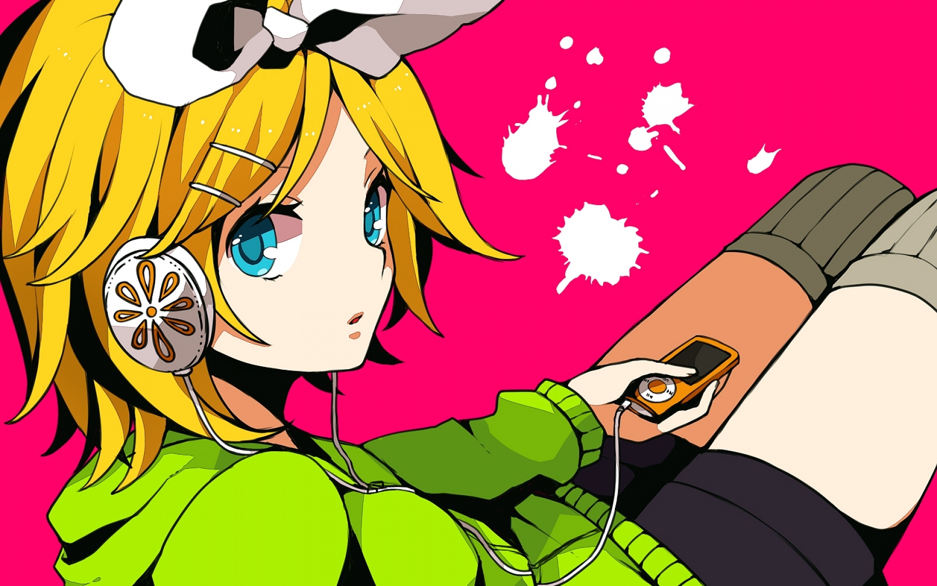 Картинки Kagamine rin, девушка, чулки, лук, наушники, пояс, шорты, булавка, капюшон фото и обои на рабочий стол