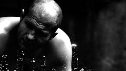 Федор Емельяненко, ночной город, спортсмен, черно-белый