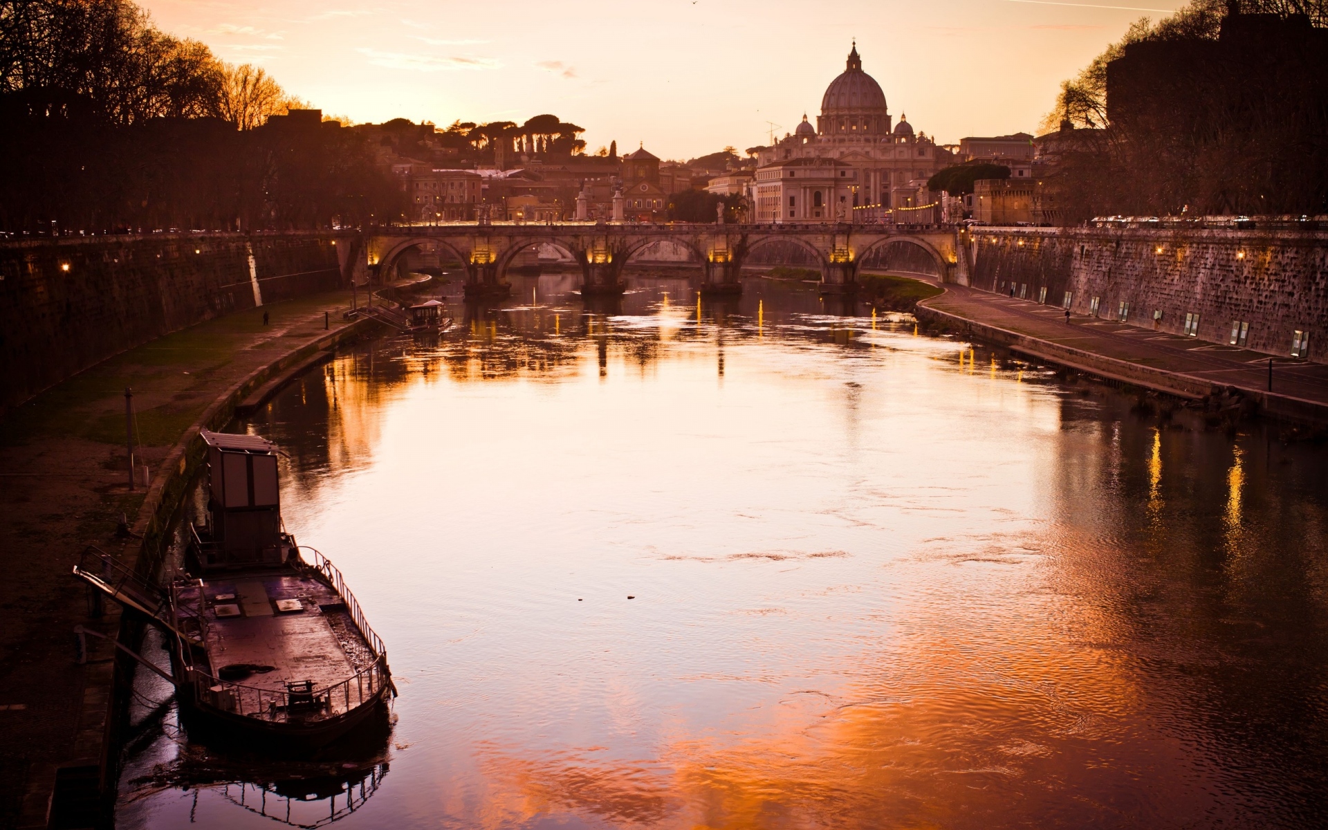 Картинки Италия, Рим, река, здание фото и обои на рабочий стол