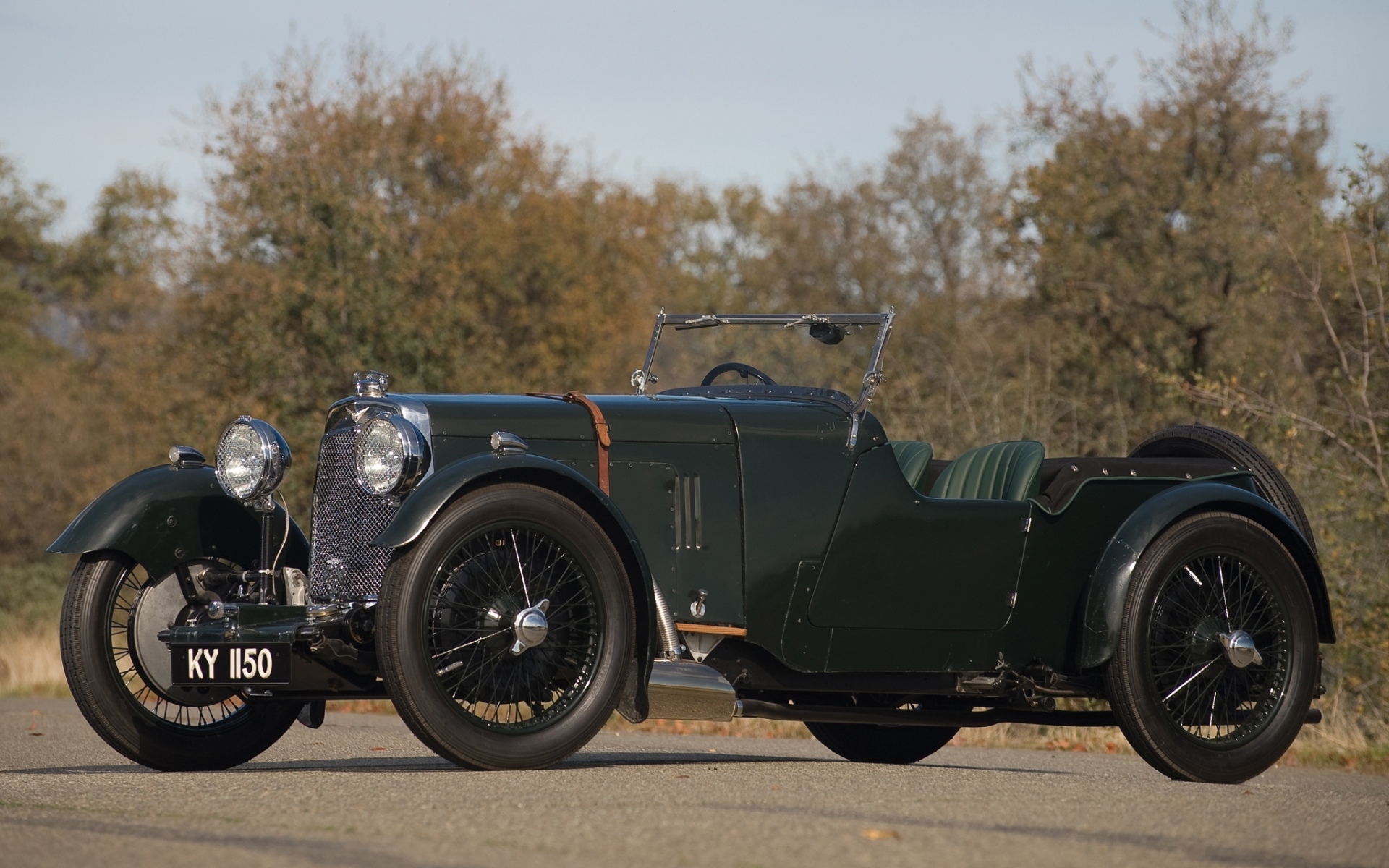 Картинки Aston martin, международный, 1929, зеленый, вид сбоку, ретро, ??деревья фото и обои на рабочий стол