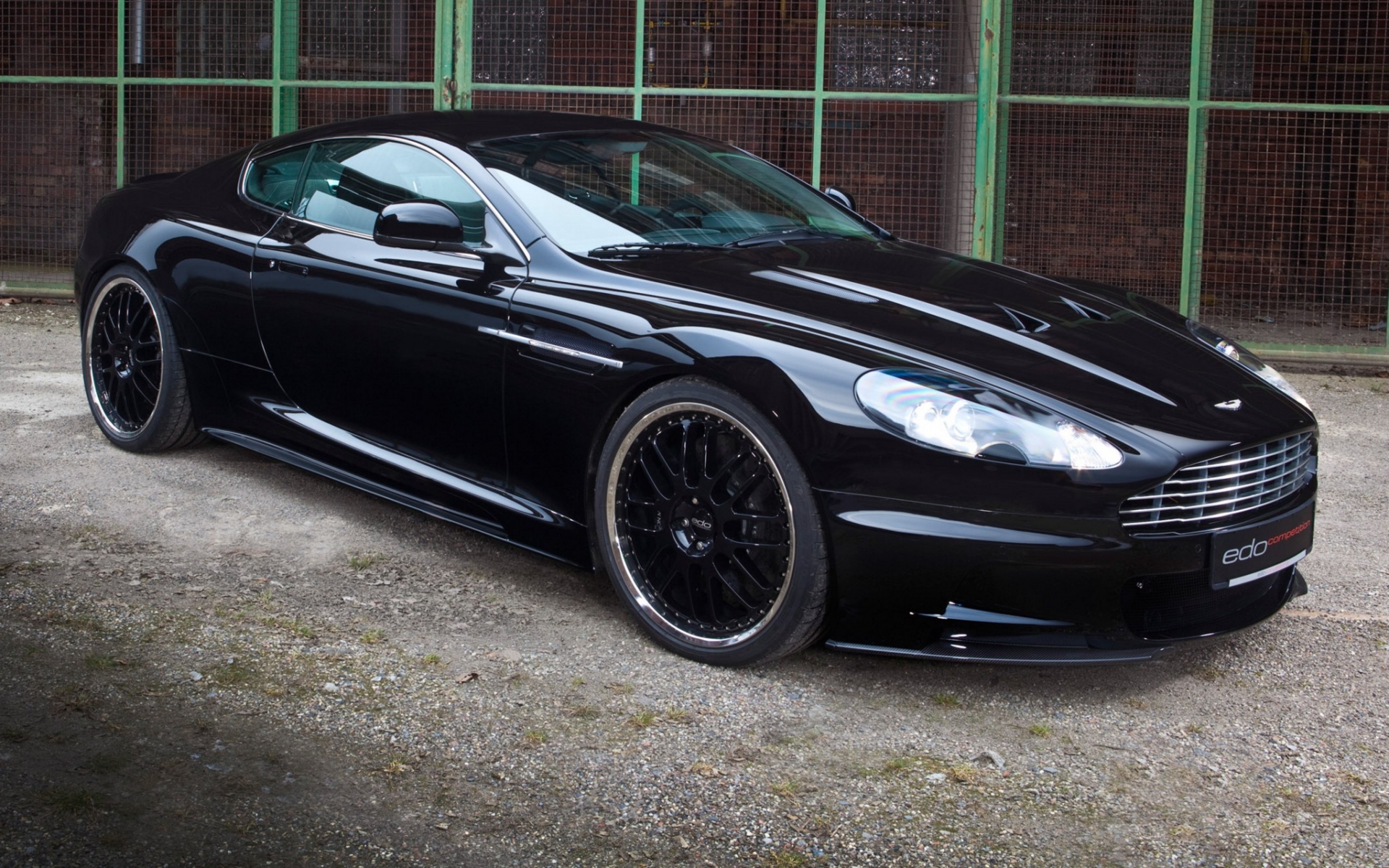 Картинки Aston martin, dbs, 2010, черный, вид сбоку, спорт, авто фото и обои на рабочий стол