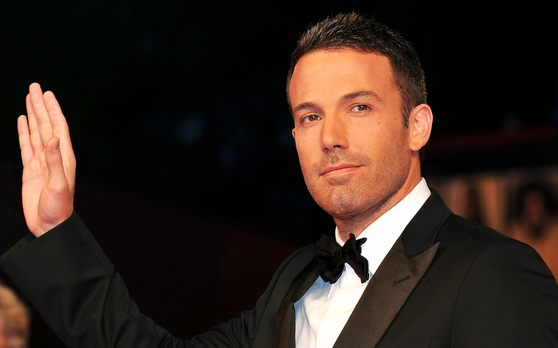 Картинки Ben affleck, парень, смокинг, улыбка фото и обои на рабочий стол