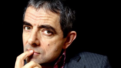 Рябина аткинсон, актер, смокинг, седой, задумчивый