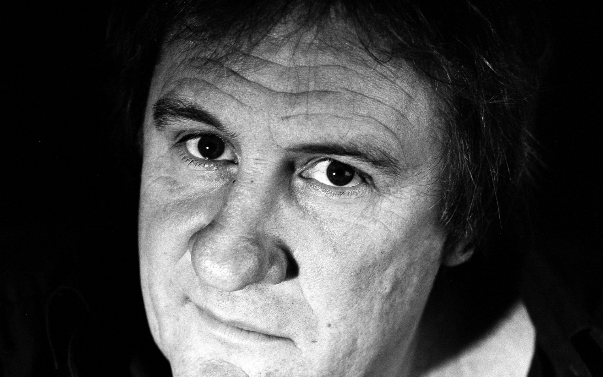 Картинки Gerard depardieu, лицо, крупный план черный белый фото и обои на рабочий стол