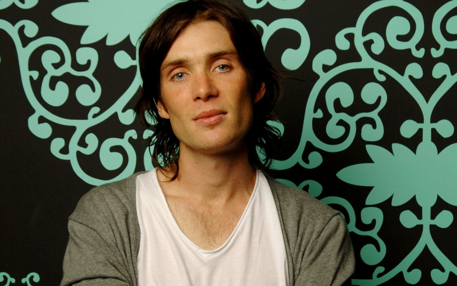 Картинки Cillian murphy, рубашка, улыбка, фотосессия фото и обои на рабочий стол