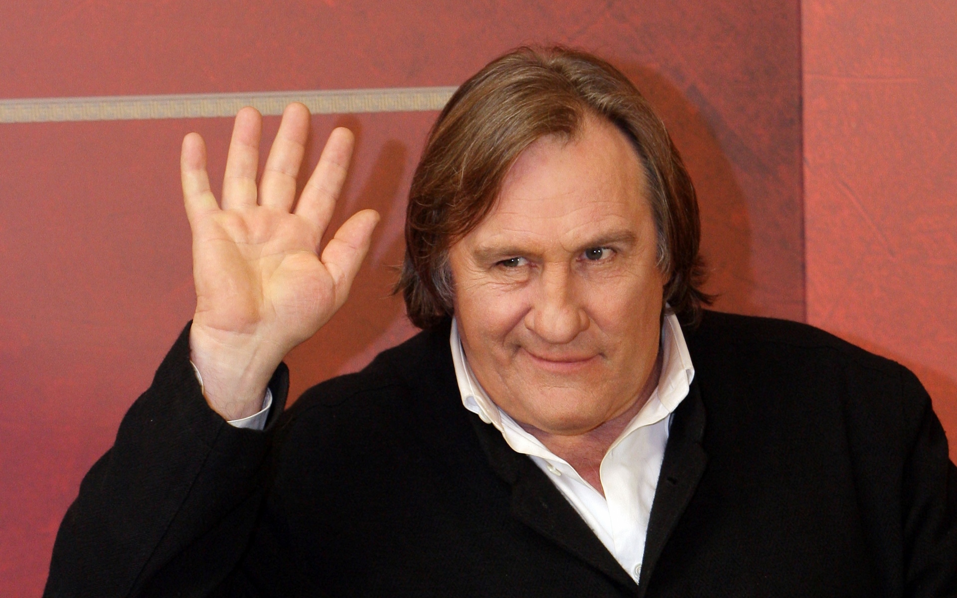 Картинки Gerard depardieu, мужчина, жест, знаменитость фото и обои на рабочий стол