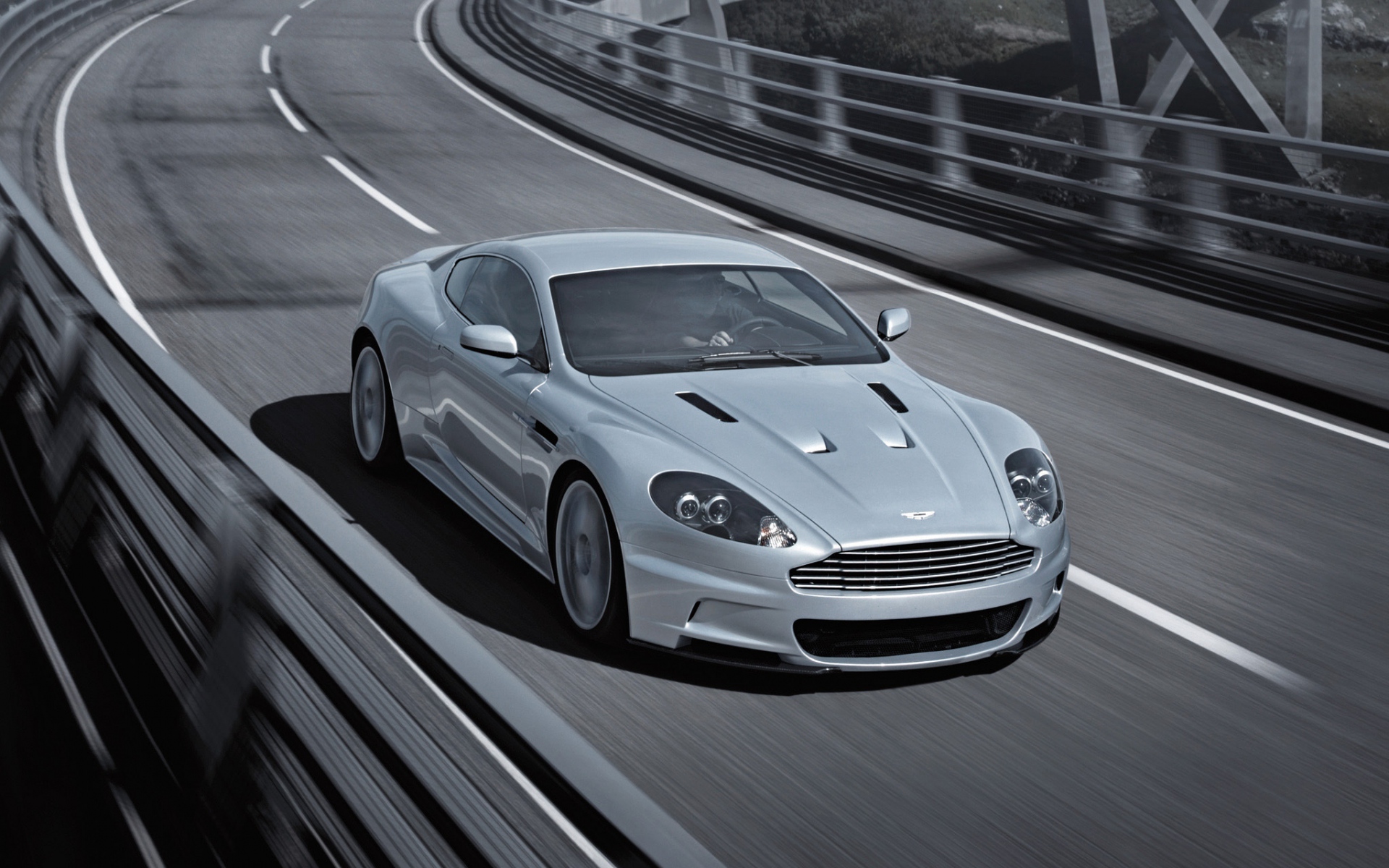 Картинки Aston martin, dbs, 2008, серый, вид спереди, автомобиль, мост фото и обои на рабочий стол