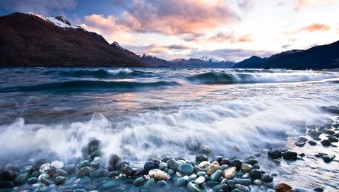 Камни, пляж, волна, пена, горы, облака, вода