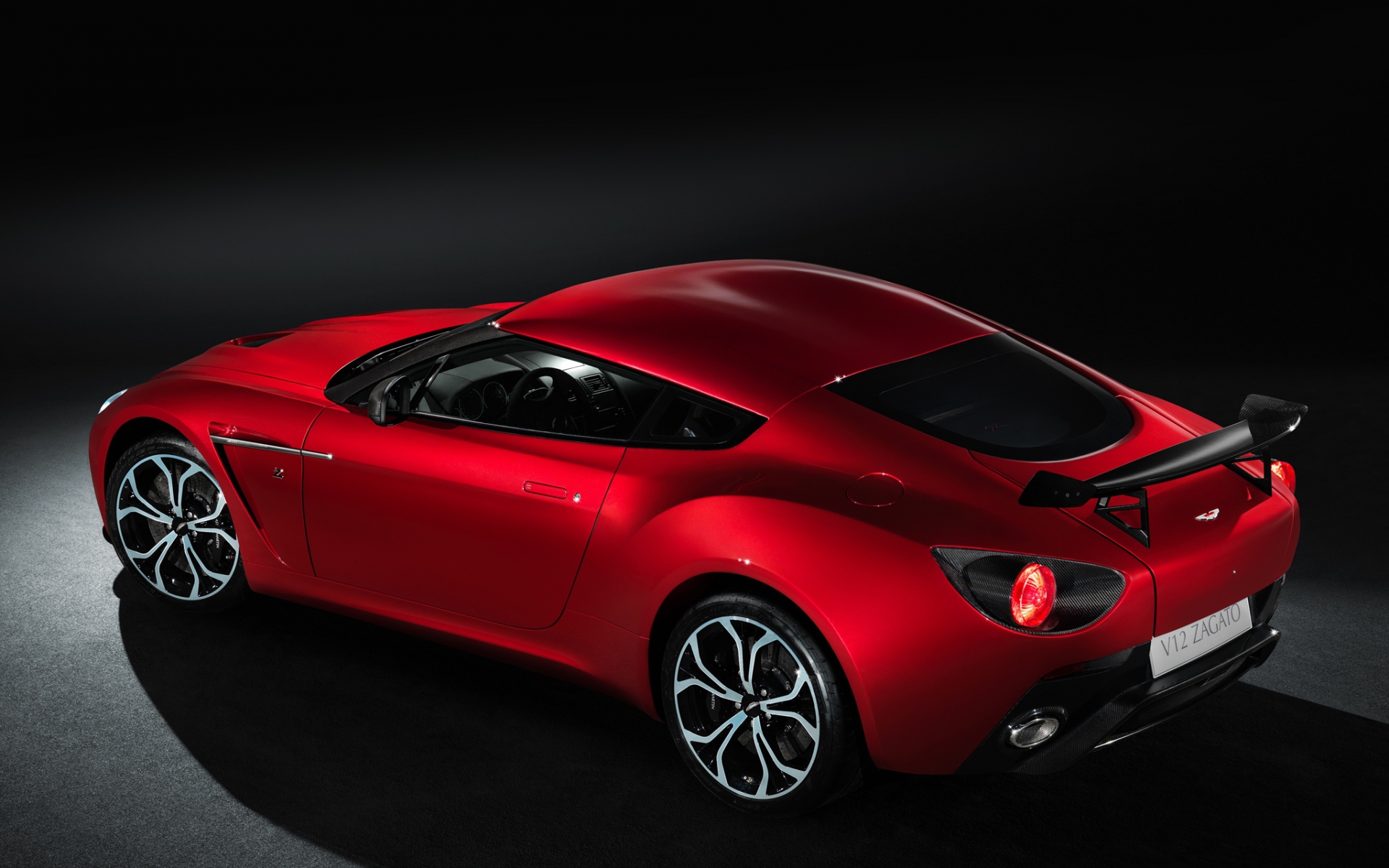 Картинки Aston martin, v12, zagato, 2012, красный, вид сбоку, стиль, авто фото и обои на рабочий стол