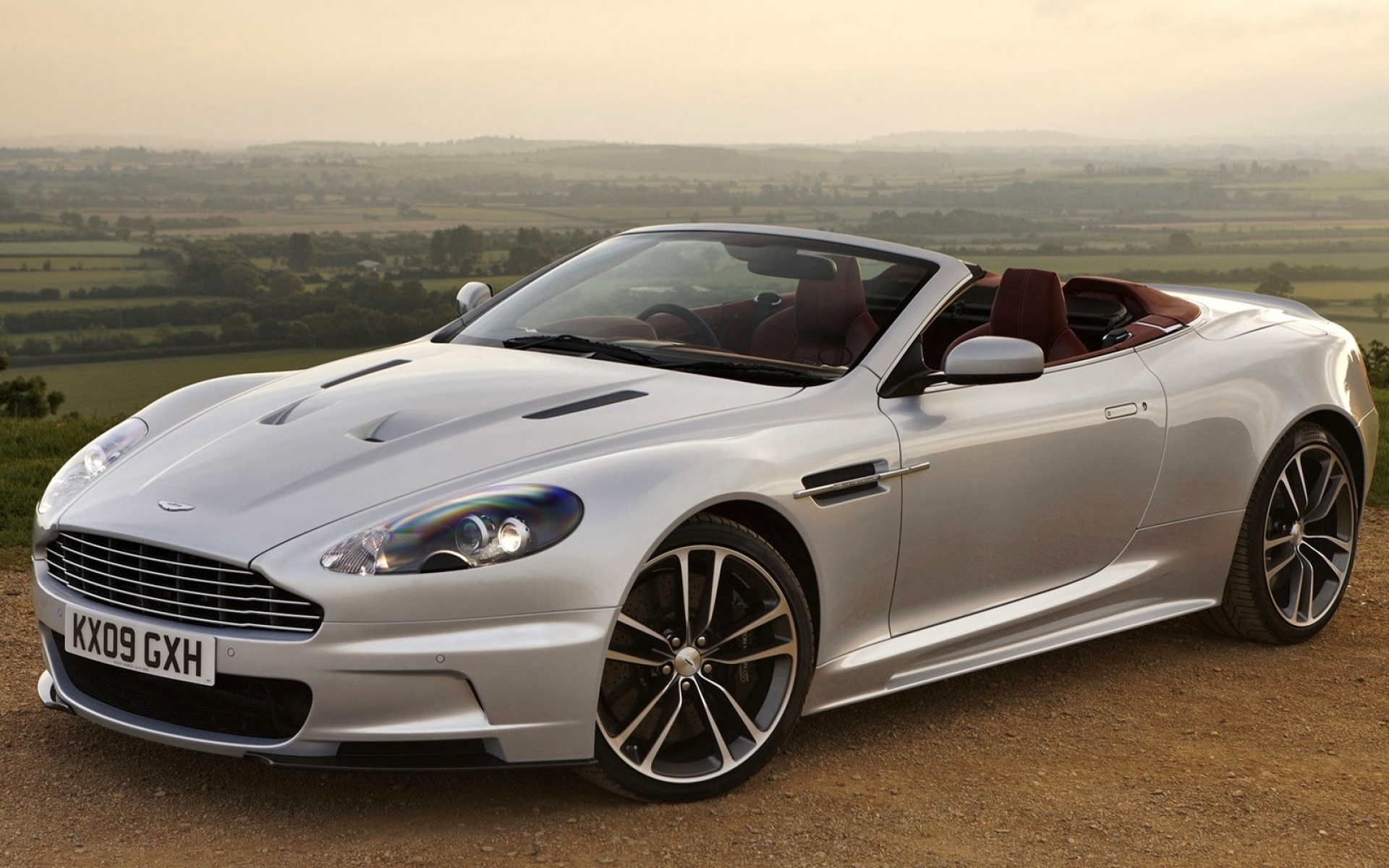 Картинки Aston Martin фото и обои на рабочий стол