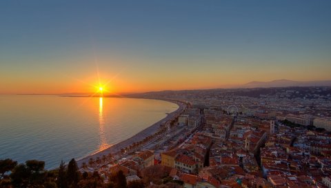 Город, вид сверху, закат, море, здания