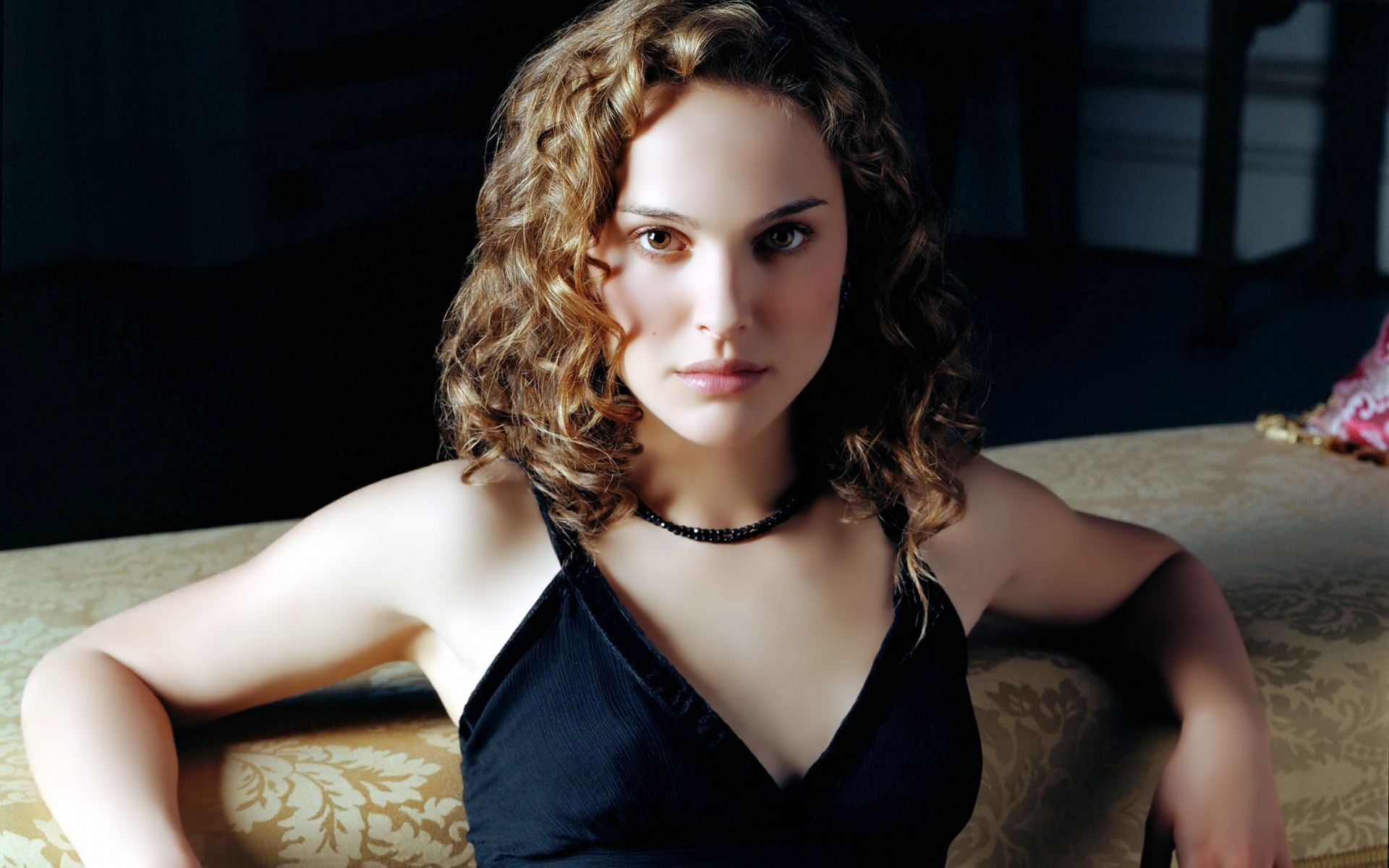 Картинки Natalie portman, актриса, платье, знаменитость фото и обои на рабочий стол