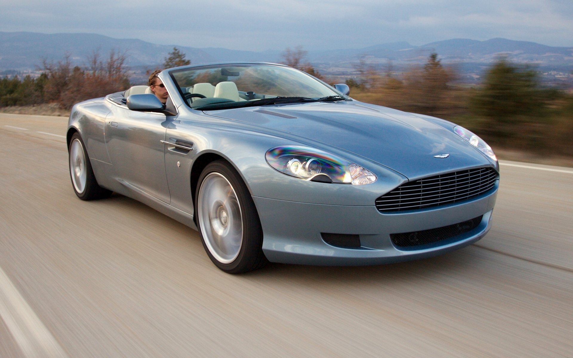 Aston Martin db9 2004