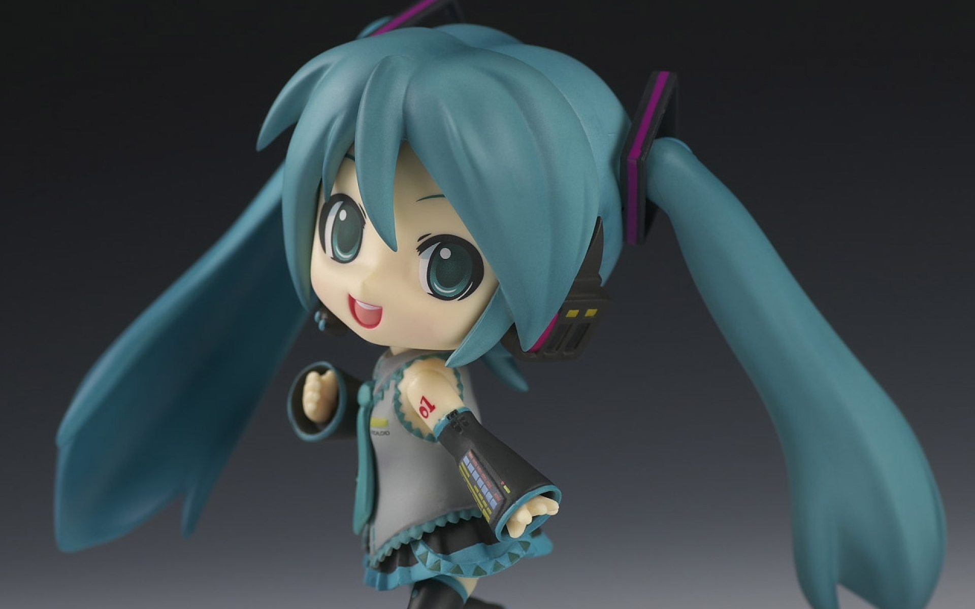 Картинки Аниме, hatsune miku, шаг, поза, улыбка фото и обои на рабочий стол