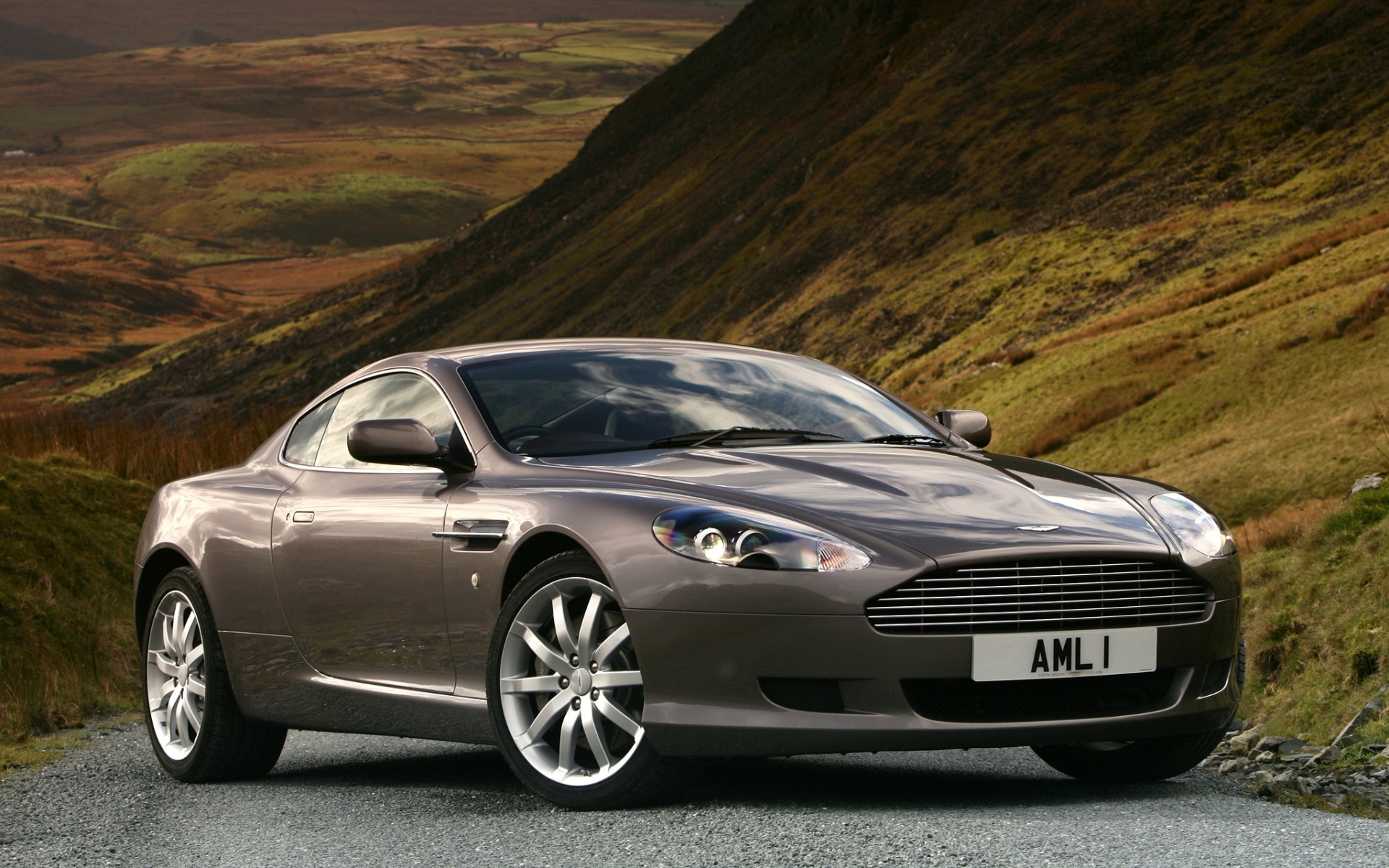 Aston Martin db9 2004