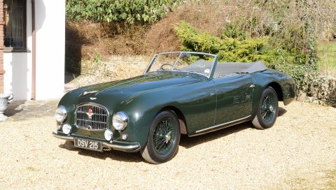 Aston martin, 1952, черный, вид спереди, стиль, автомобили, ретро, ??природа, дом, деревья, кустарники
