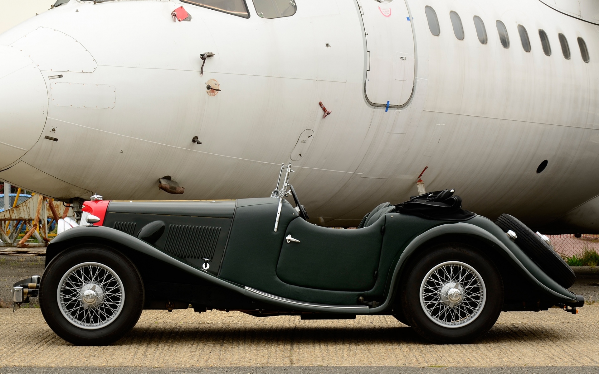 Картинки Aston martin, 1937, зеленый, черный, вид сбоку, ретро, ??стиль, автомобили фото и обои на рабочий стол
