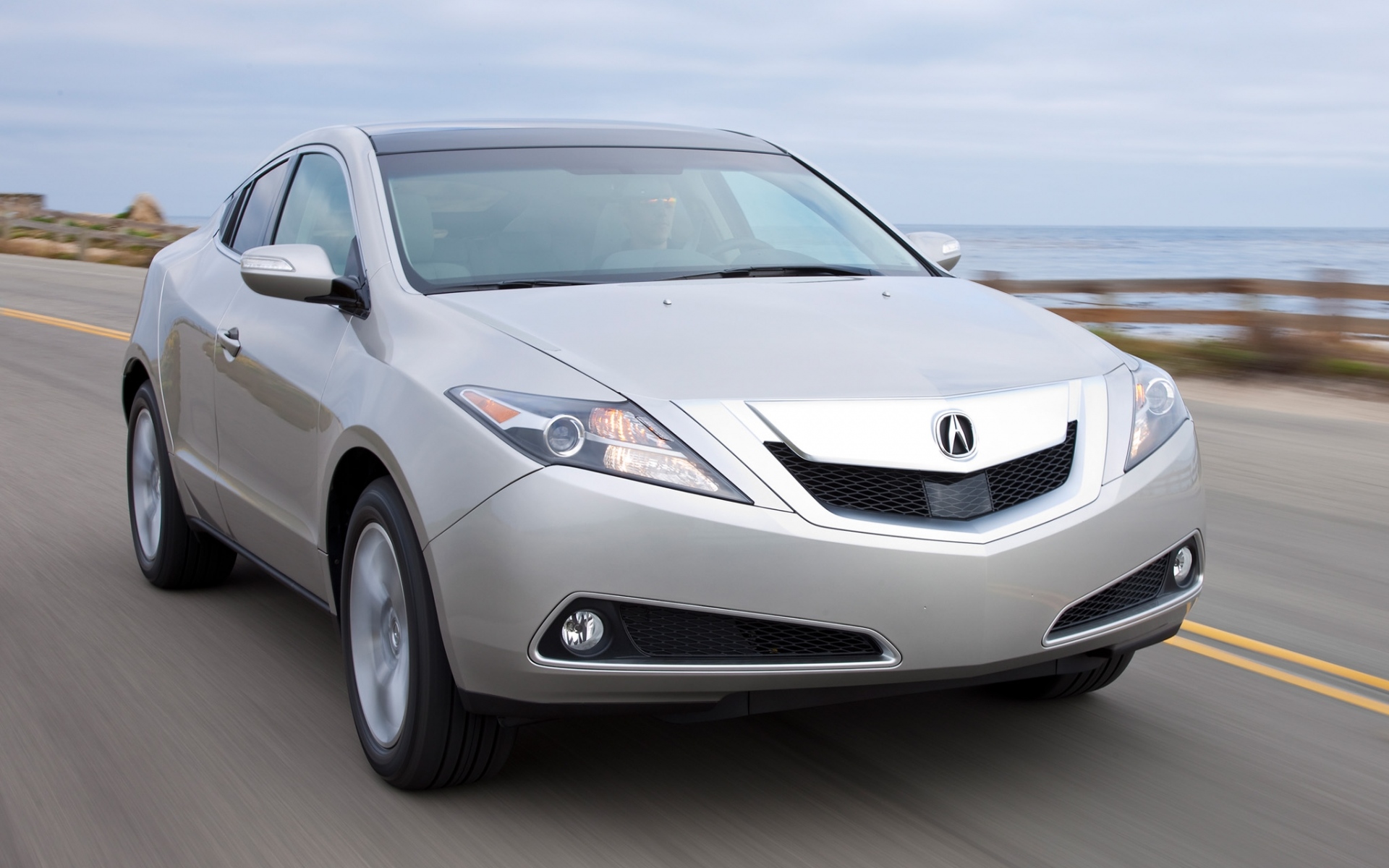 Картинки Acura, zdx, 2009, серебристый металлик, вид спереди, стиль, автомобили, скорость, море, асфальт фото и обои на рабочий стол