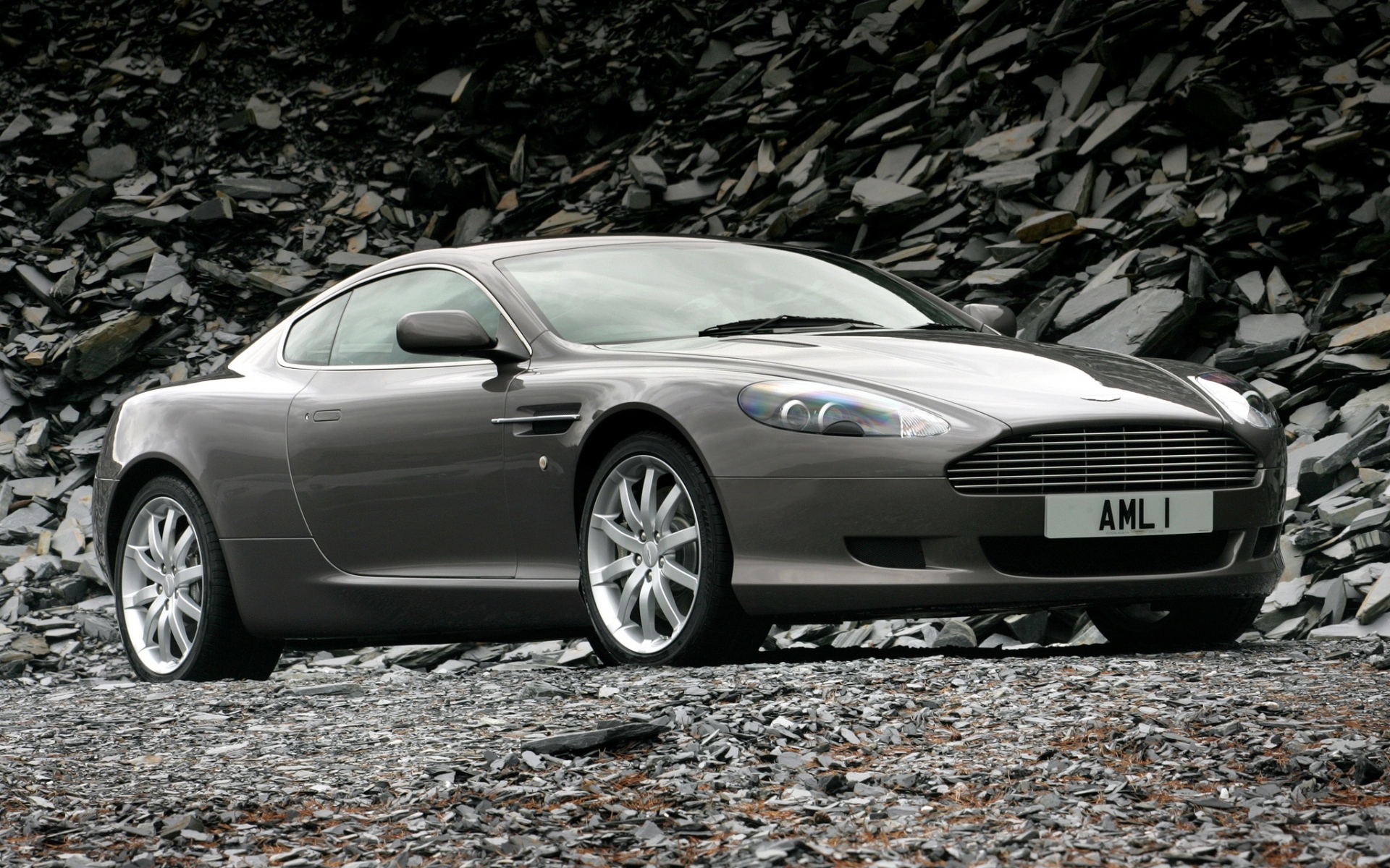 Картинки Aston martin, db9, 2004, металлик серый, вид сбоку, стиль, автомобили фото и обои на рабочий стол