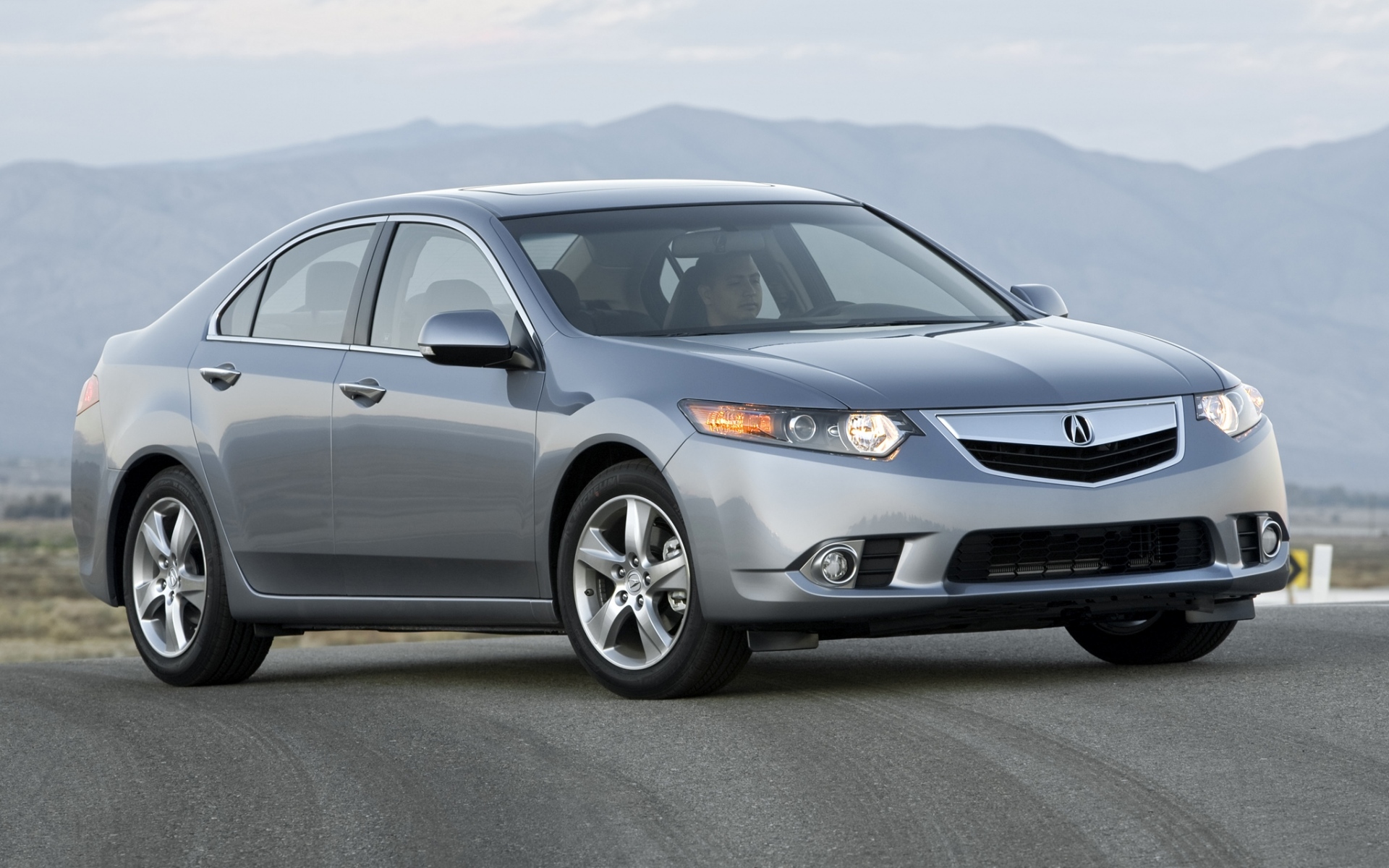 Картинки Acura, tsx, 2010, серый металлик, вид спереди, стиль, автомобили, туман, горы, облака, асфальт фото и обои на рабочий стол