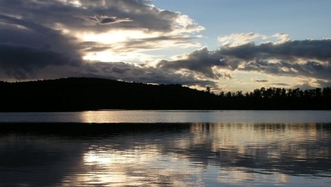 Море, облака, горизонт, вечер, очертания, деревья, отражение