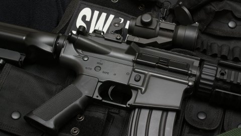 Swat, автомат, пуленепробиваемый жилет, пистолет