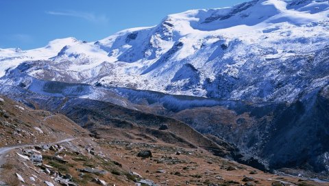 Горы, величие, камни, снег, облака, небо, трасса
