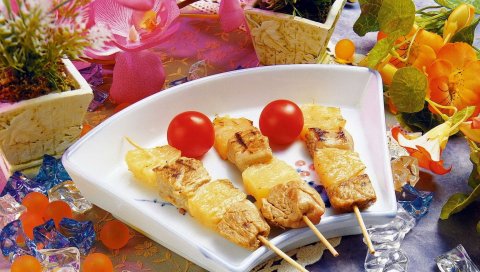 Шашлык, мясо, ананас, тарелка, кладка, стол