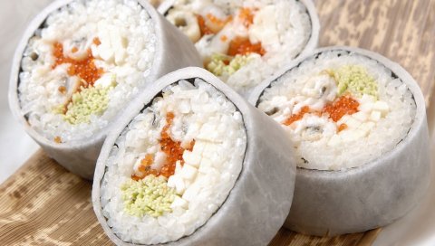 Суши, икра, фарш, японская кухня
