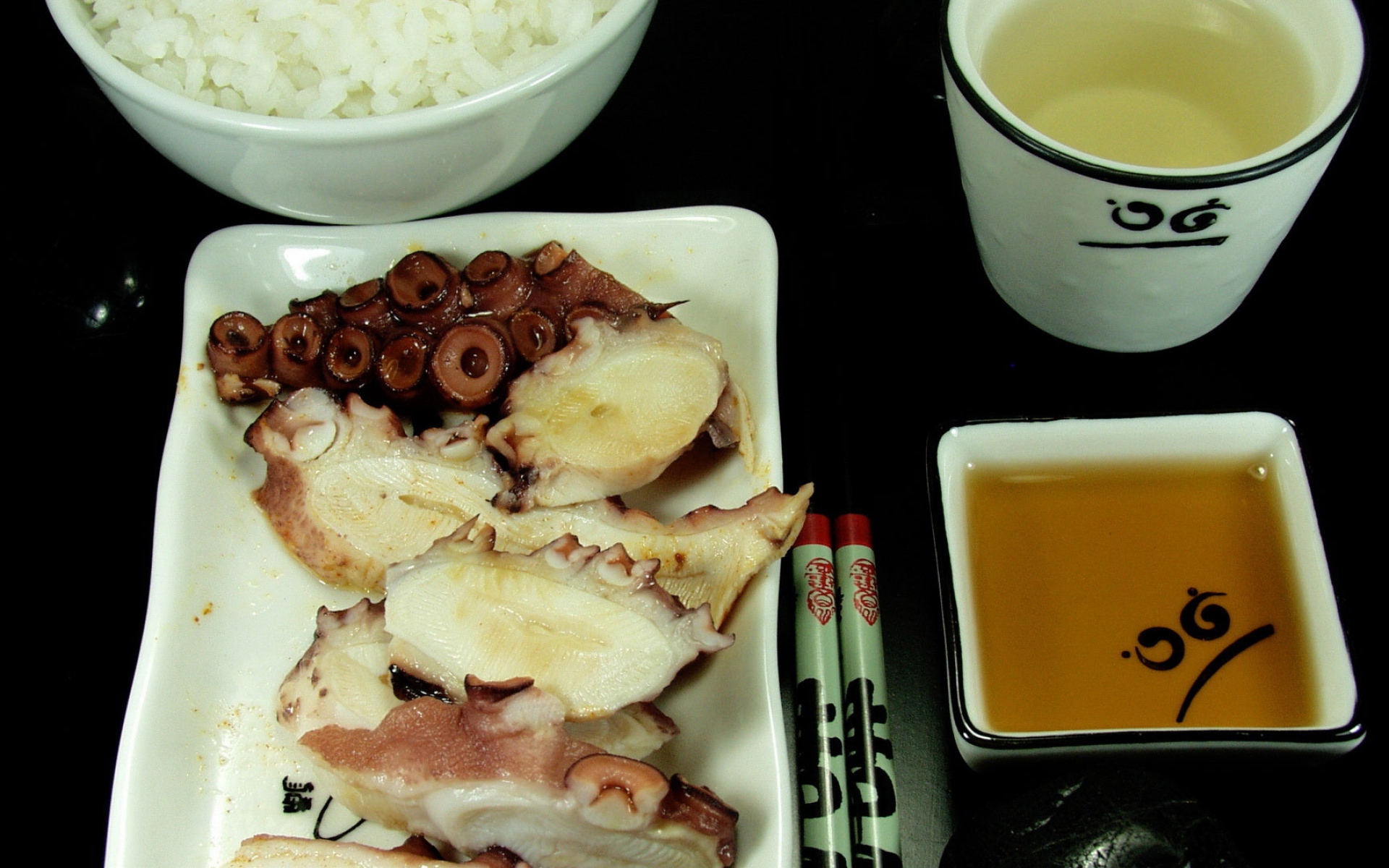 Картинки Рис, осьминог, палочки, соус, японская кухня фото и обои на рабочий стол